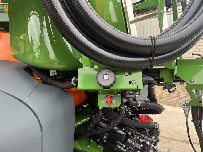 Amazone UX 5201 36M Trailed Sprayer Super L 3 boom Hydraulic pump Contour control Swing Stop