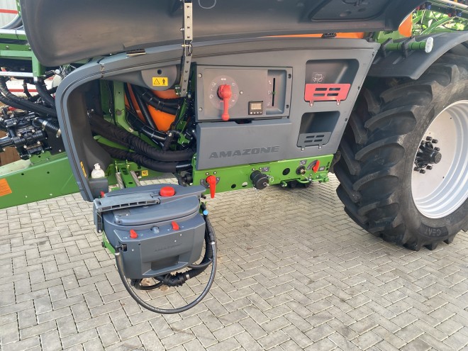 Amazone UX 5201 36M Trailed Sprayer Super L 3 boom Hydraulic pump Contour control Swing Stop