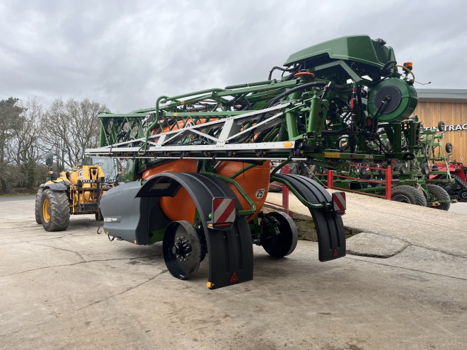 Amazone UX 5201 36M Trailed Sprayer Super L 3 boom Hydraulic pump Contour control Swing Stop