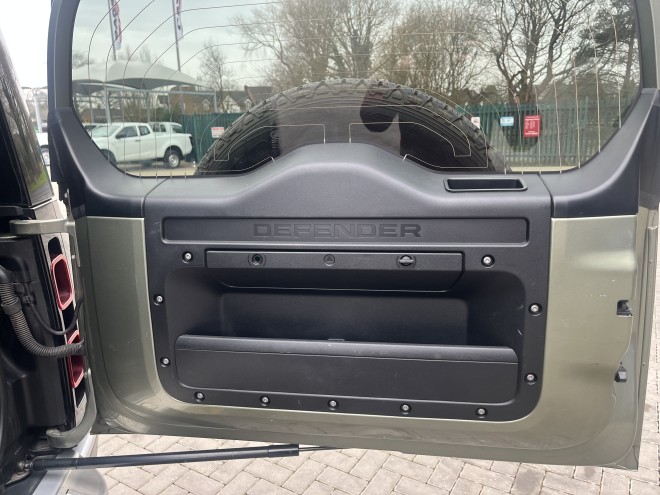 LandRover Defender 110 3.0 D250 Hard Top SE Auto Commercial with 3rd jump seat