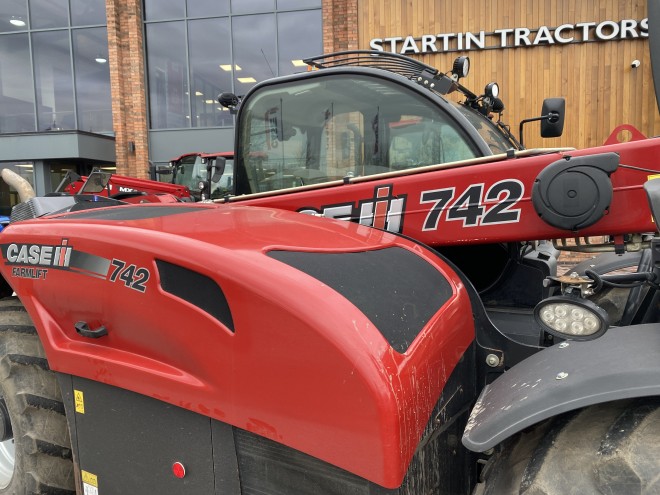 Case IH Farmlift 742 C/W Qfit headstock, Pick up hitch