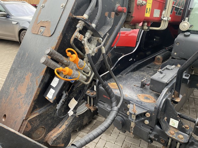 Case IH Farmlift 742 C/W Qfit headstock, Pick up hitch