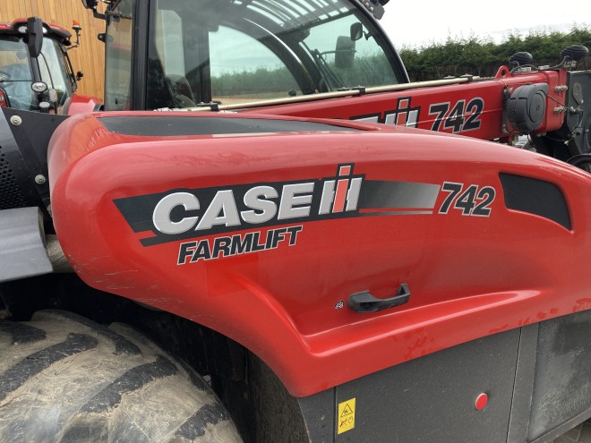 Case IH Farmlift 742 C/W Qfit headstock, Pick up hitch