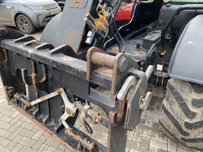 Case IH Farmlift 742 C/W Qfit headstock, Pick up hitch