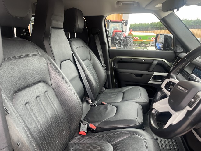 LandRover Defender 110 3.0 D250 Hard Top SE Auto Commercial with 3rd jump seat