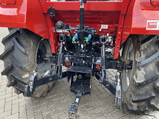 Case IH Farmall 55C 2WD Powershuttle ROPS