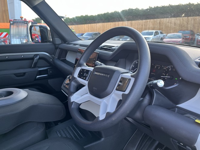 Land Rover Defender 90 3.0 D200 Hard Top Auto [3 Seat]