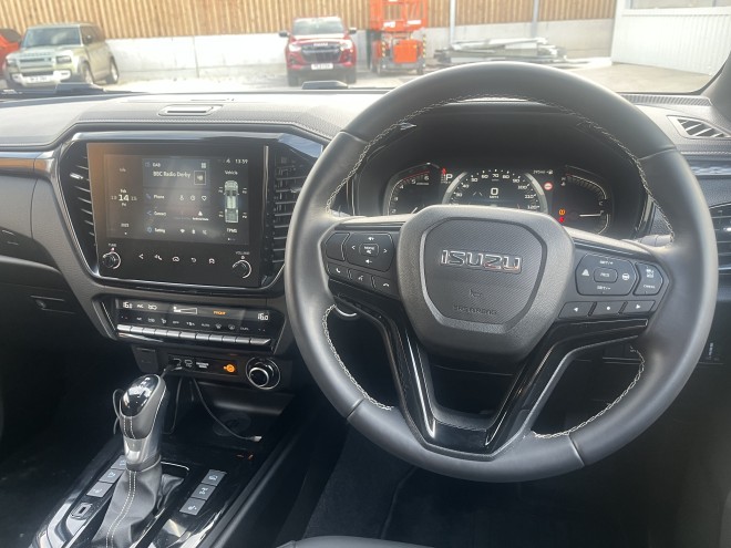 Isuzu D-MAX V-Cross Automatic DEMO