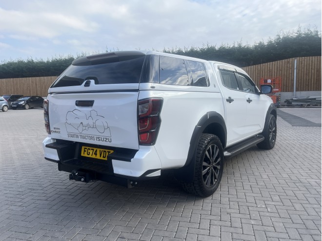 Isuzu D-MAX V-Cross Automatic DEMO