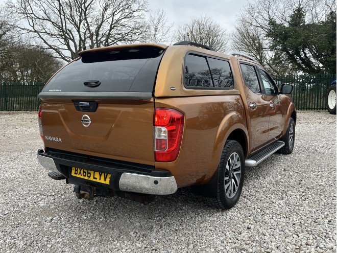 Nissan Navara Double Cab Pick Up Tekna 2.3dCi 190 4WD Auto
