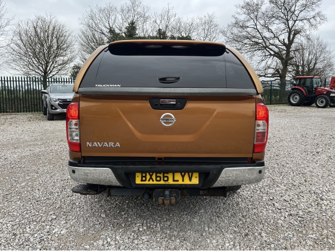 Nissan Navara Double Cab Pick Up Tekna 2.3dCi 190 4WD Auto