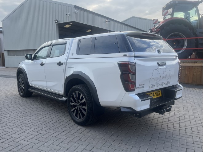 Isuzu D-MAX V-Cross Automatic DEMO