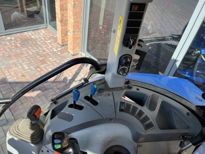 New Holland T4.65 c/w MX U304 loader
