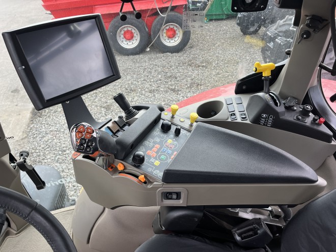 Case IH Puma 175 CVX Front Linkage Front PTO Accuguide Ready