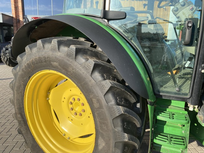 John Deere 5115 R