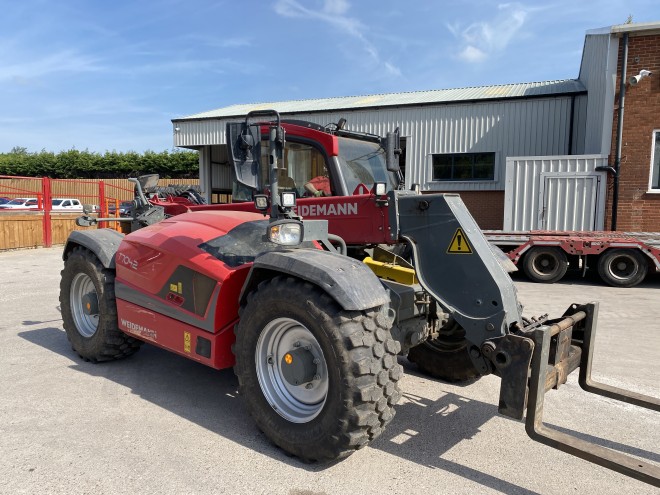 Weidemann 7042 Telescopic c/w Merlo headstock and pallet forks