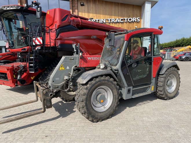 Weidemann 7042 Telescopic c/w Merlo headstock and pallet forks
