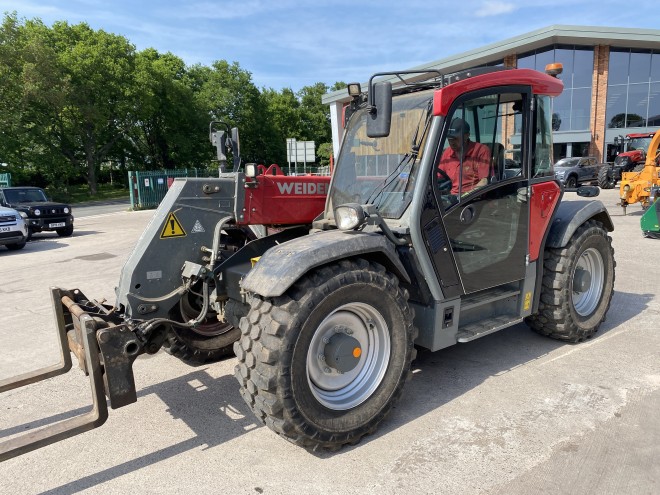 Weidemann 7042 Telescopic c/w Merlo headstock and pallet forks