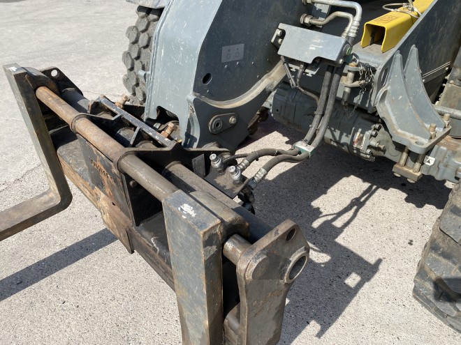 Weidemann 7042 Telescopic c/w Merlo headstock and pallet forks