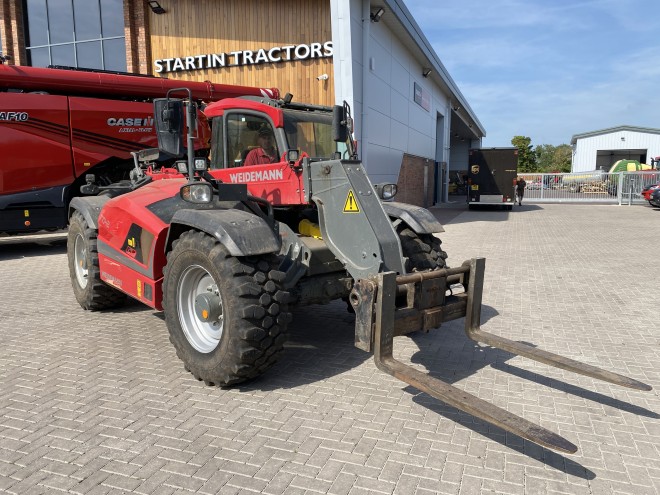 Weidemann 7042 Telescopic c/w Merlo headstock and pallet forks