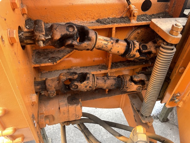 Jenson A 328 Z wood chipper tractor mounted
