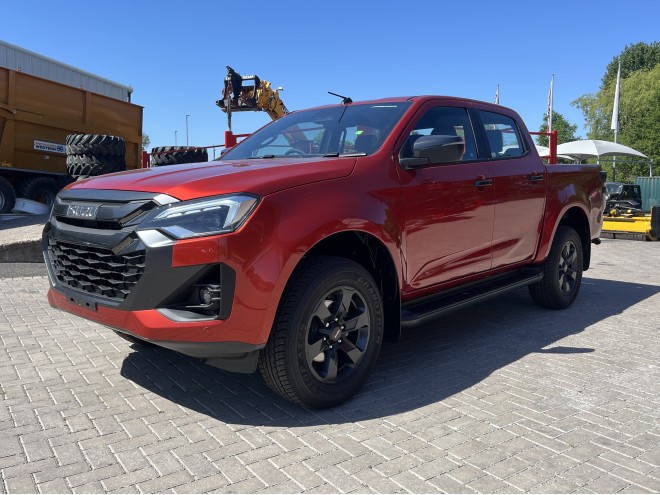 Isuzu D-MAX V-Cross Automatic Sienna Orange