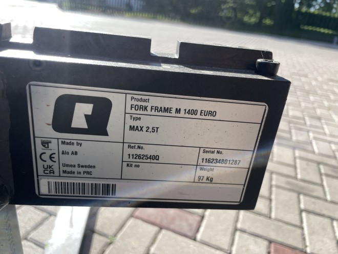 Weidemann 4512 T Euro headstock c/w pallet tines