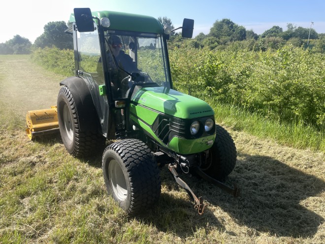 Deutz Agrokid 45 C/W Cab turf tyres front linkage and front PTO