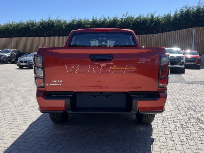 Isuzu D-MAX V-Cross Automatic Sienna Orange