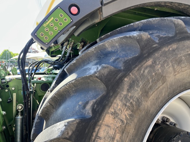 Krone Big X 780 C/W EasyFlow 300S Forage Harvester