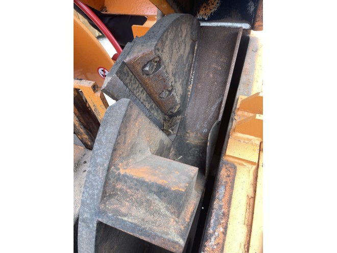 Jenson A 328 Z wood chipper tractor mounted