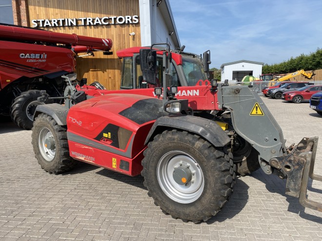 Weidemann 7042 Telescopic c/w Merlo headstock and pallet forks