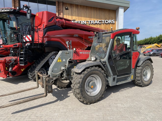 Weidemann 7042 Telescopic c/w Merlo headstock and pallet forks