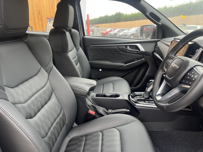 Isuzu D-MAX DL40 Auto Mercury Silver