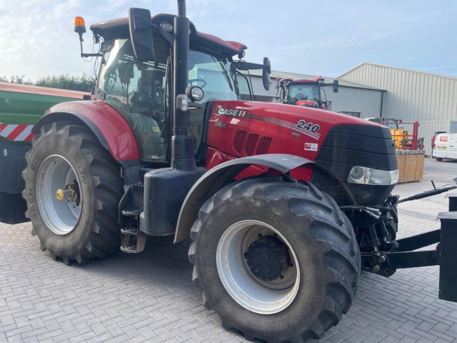 Case IH Puma CVX 240 Front Linkage Accuguide ready SFL