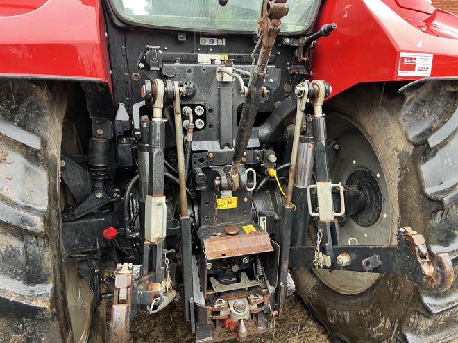 Case IH Luxxum 120 with LZR100 Loader euro headstock