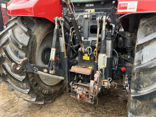 Case IH Luxxum 120 with LZR100 Loader euro headstock