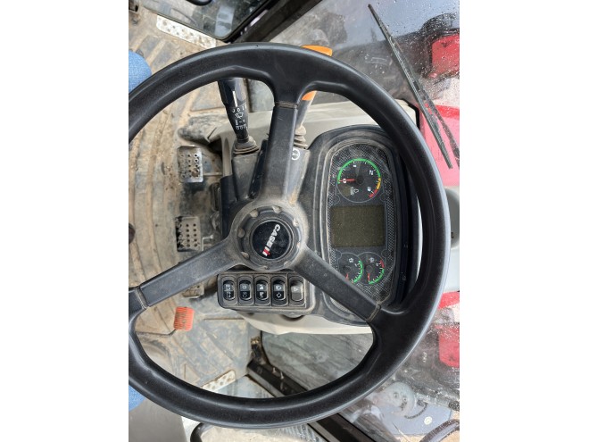 Case IH Luxxum 120 with LZR100 Loader euro headstock