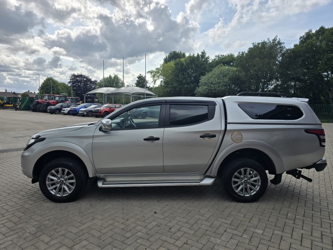 Mitsubishi L200 Barbarian Double Cab DI-D 178