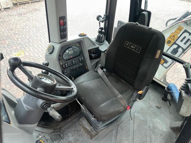 JCB 3CX COMPACT 4 x 4 x 4