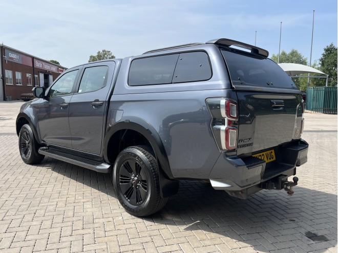 Isuzu D-MAX V-Cross Automatic