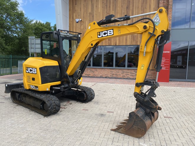 JCB 50 Z- 2 C/W Quick Hitch and 1 x 3' Bucket