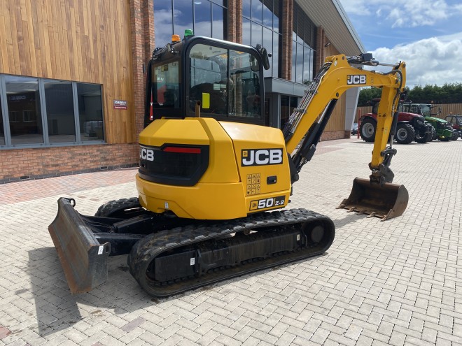 JCB 50 Z- 2 C/W Quick Hitch and 1 x 3' Bucket