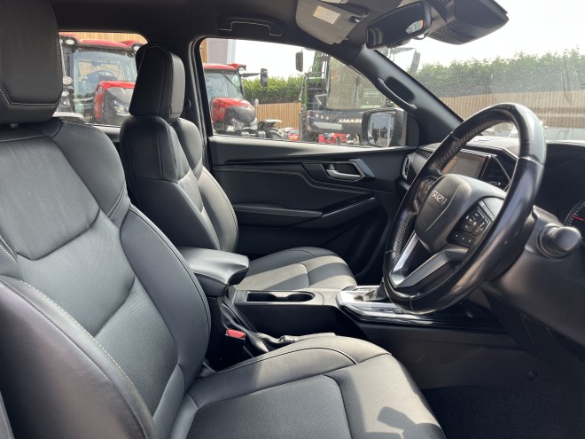Isuzu D-MAX V-Cross Automatic