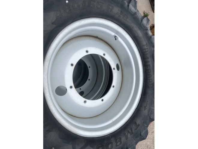 Set Wheels and Tyres for Puma 150 650/65R38 / 540/65R28