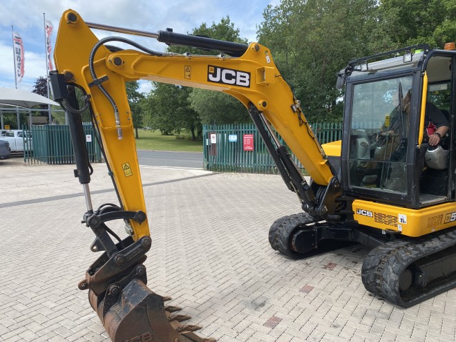 JCB 50 Z- 2 C/W Quick Hitch and 1 x 3' Bucket