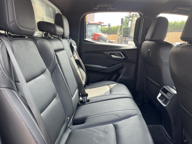 Isuzu D-MAX V-Cross Automatic
