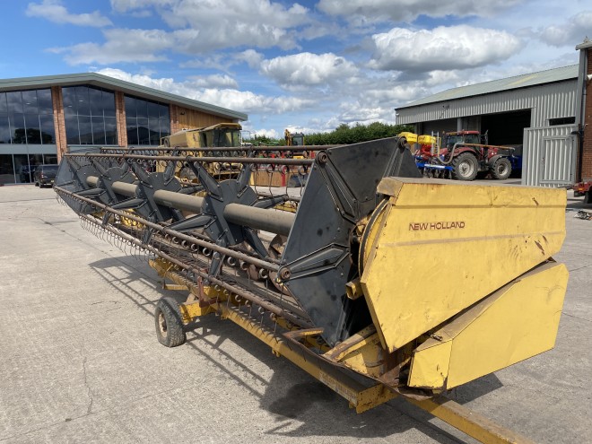 NewHollandTX 34 C/W 20' Header and trailer