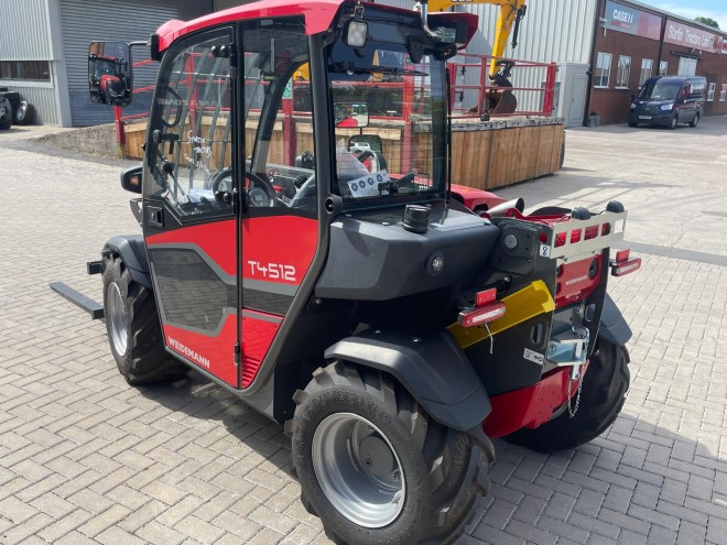 Weidemann 4512 T Premium with Euro headstock pallet tines