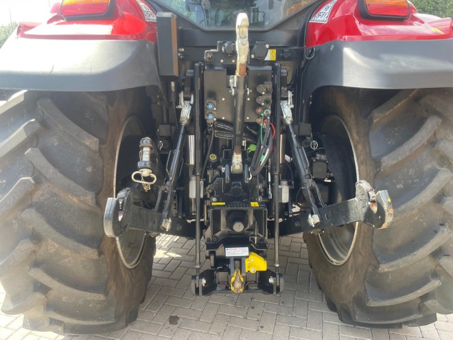 Case IH Maxxum 145 Active Drive 8 C/W front linkage 50 KPH
